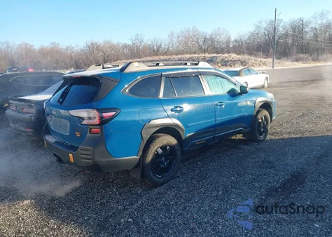 2022 Subaru Outback Wilderness z USA, uszkodzony, nr VIN 4S4BTGUD0N3143084